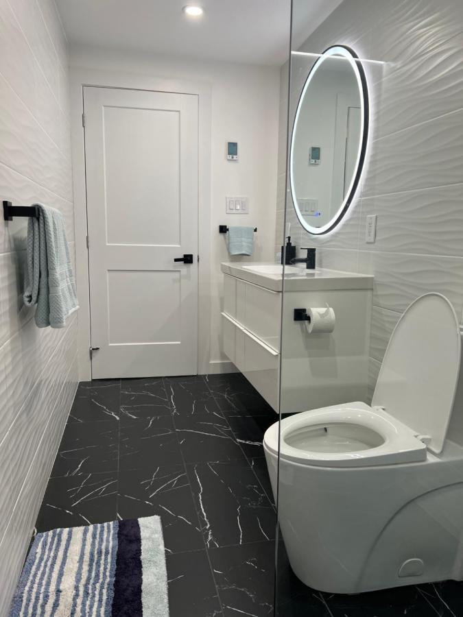 The Croft House - 2 Bedroom 1 Bathroom Suite バーリントン エクステリア 写真